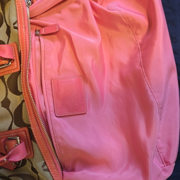 Coach Coral Tote 14L X 10 H X 8W measurements. - Picture 9 of 15